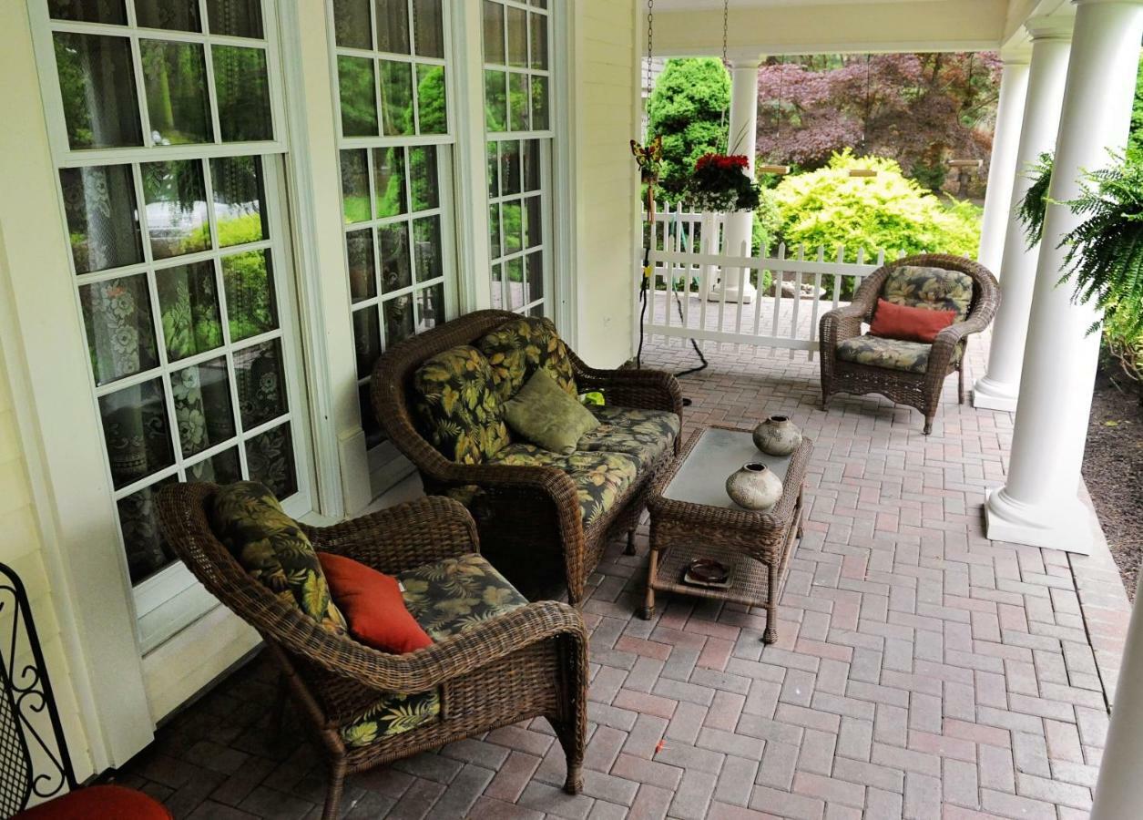 A Walk In The Woods Bed And Breakfast Southold Exterior foto