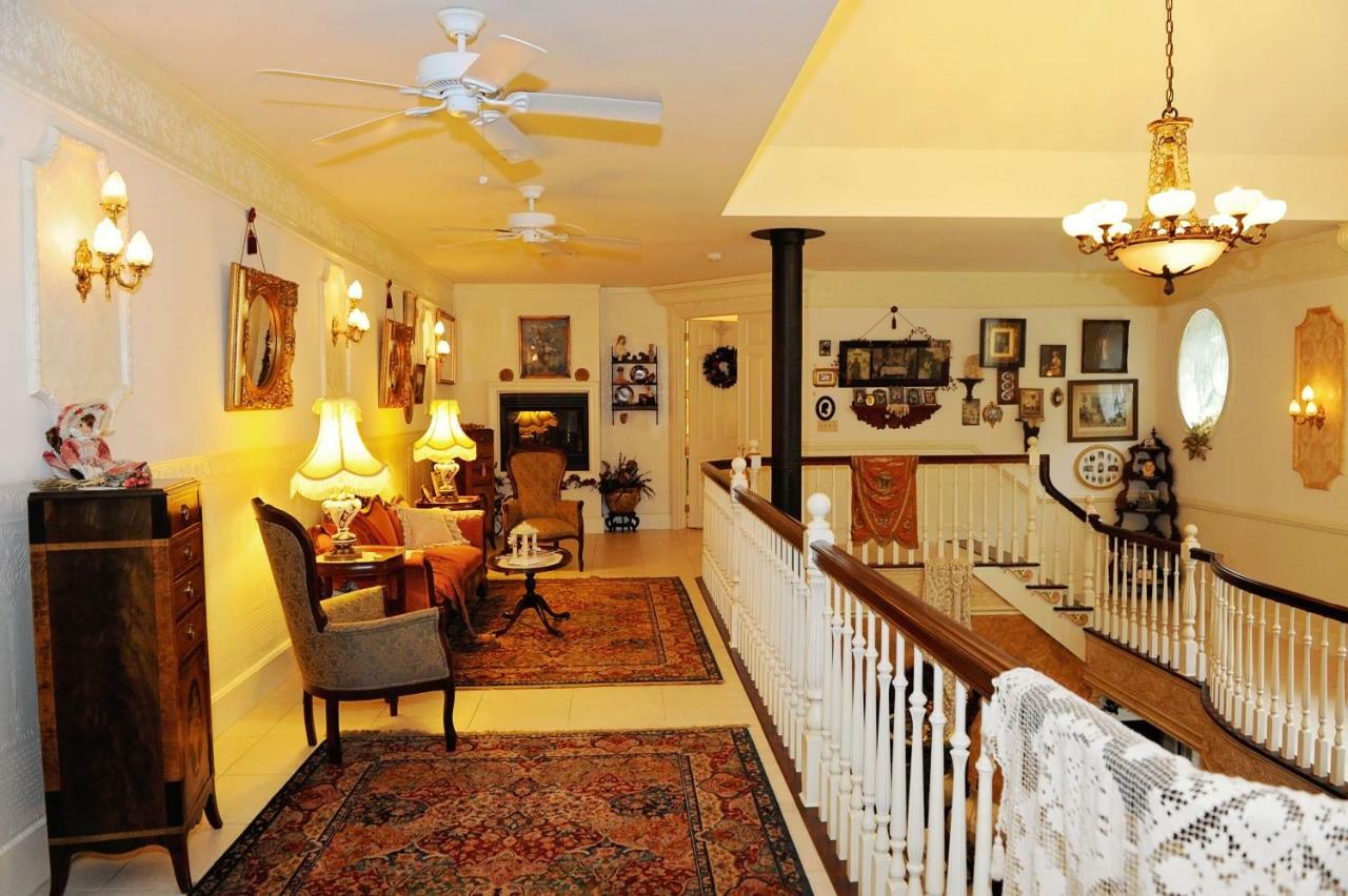 A Walk In The Woods Bed And Breakfast Southold Exterior foto